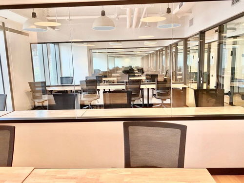 中航資本大廈 望京核心區(qū)精裝方正辦公空間，隨時(shí)看房，專(zhuān)業(yè)托管